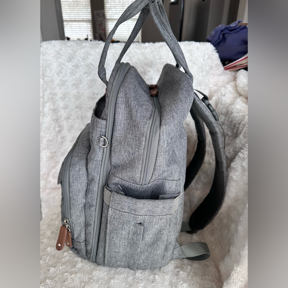 Ruvalino Neutral All-In-One Baby Bags Light Gray Diaper Bag Back Pack View 2
